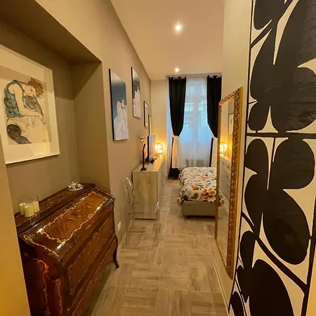 Massena Street Apartman